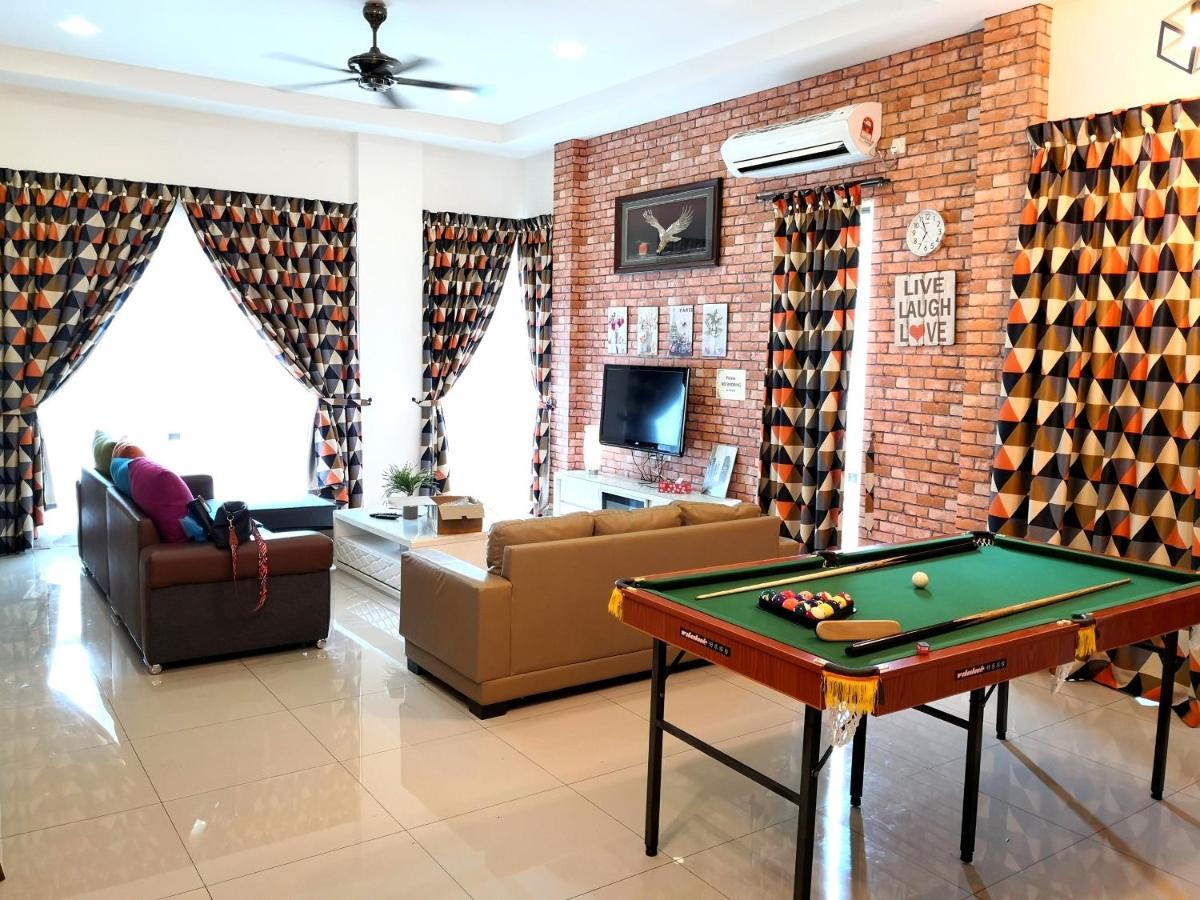 Teluk Batik 17Paradisehome Private Pool Karaoke Snooker Bbq 15Pax Lumut Ngoại thất bức ảnh