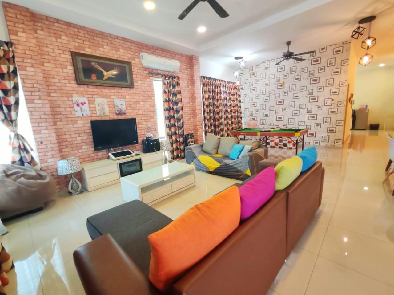 Teluk Batik 17Paradisehome Private Pool Karaoke Snooker Bbq 15Pax Lumut Ngoại thất bức ảnh