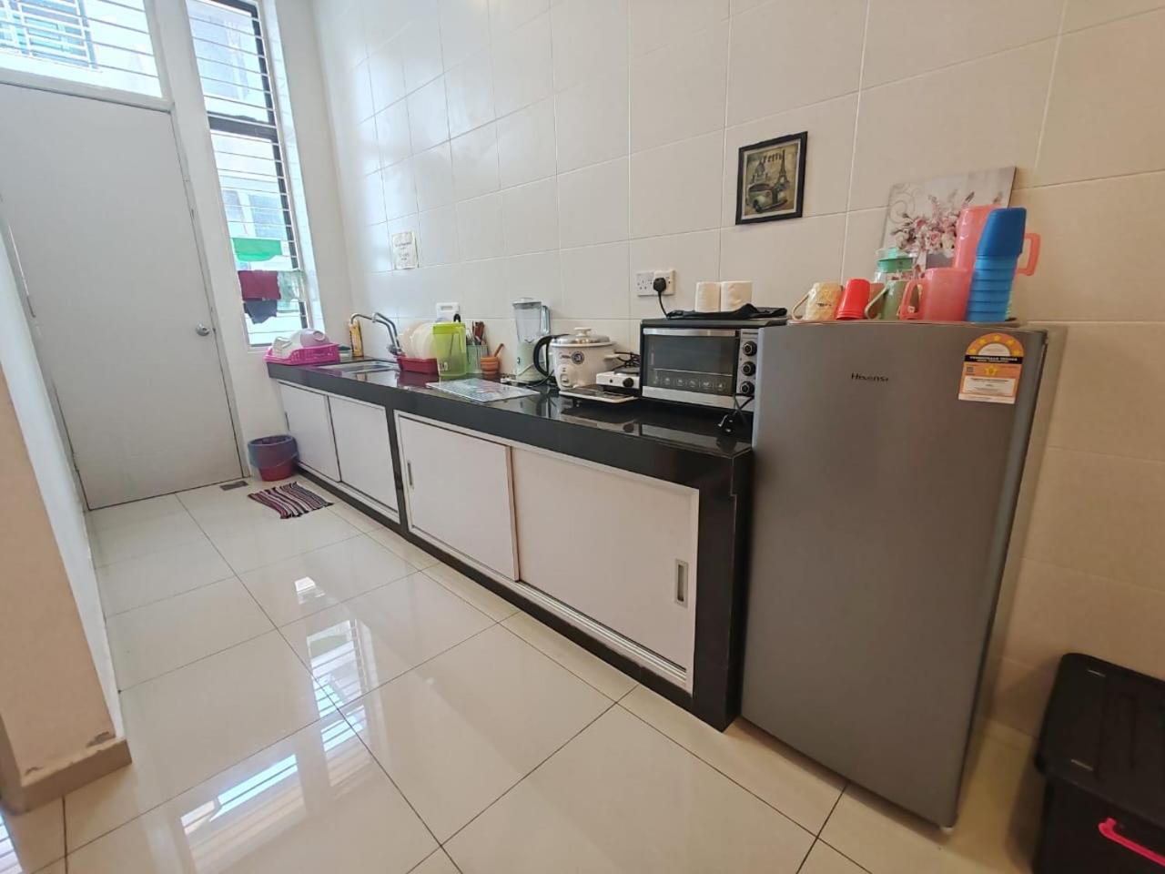 Teluk Batik 17Paradisehome Private Pool Karaoke Snooker Bbq 15Pax Lumut Ngoại thất bức ảnh