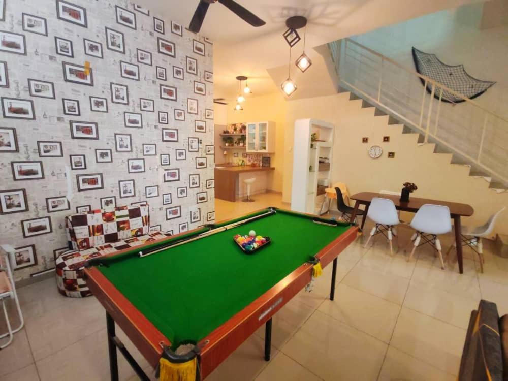 Teluk Batik 17Paradisehome Private Pool Karaoke Snooker Bbq 15Pax Lumut Ngoại thất bức ảnh