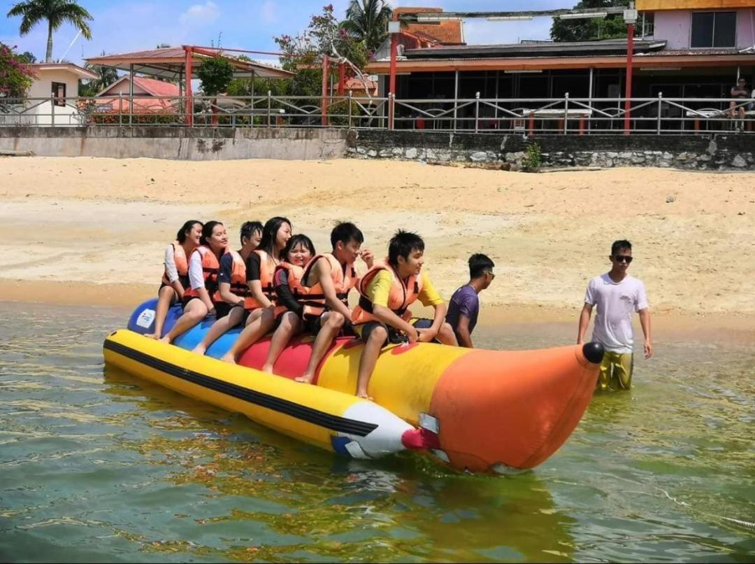 Teluk Batik 17Paradisehome Private Pool Karaoke Snooker Bbq 15Pax Lumut Ngoại thất bức ảnh